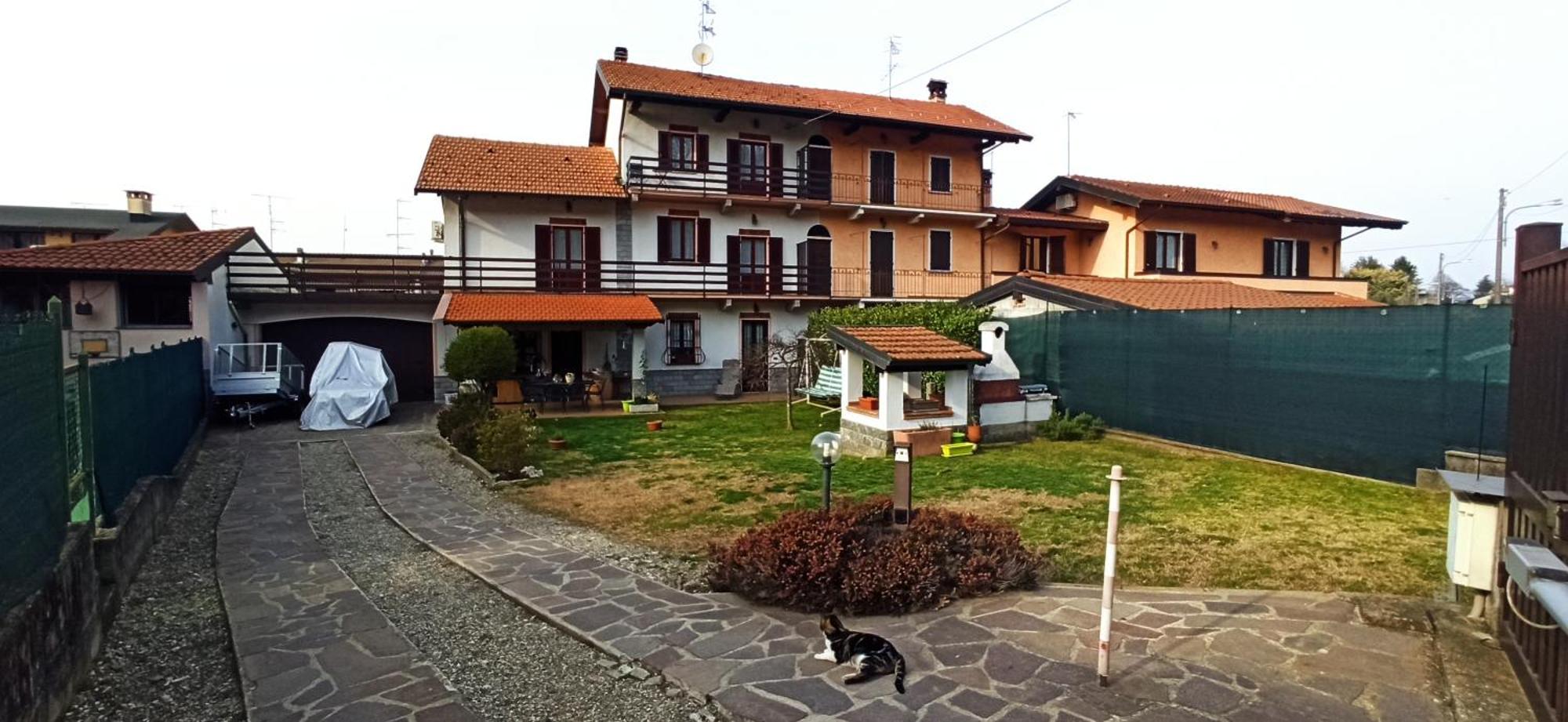 Hotel La Luna Nel Pozzo Castelletto sopra Ticino Exterior foto